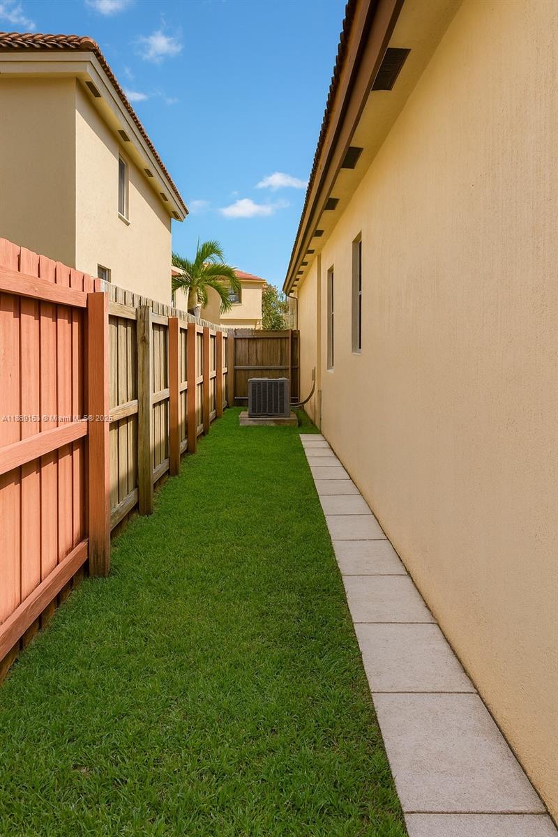 SILVER PALM EAST SEC FOUR - Residential