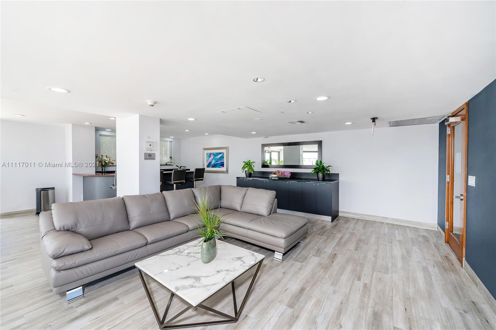 BRICKELL HARBOUR CONDO - Residential Lease