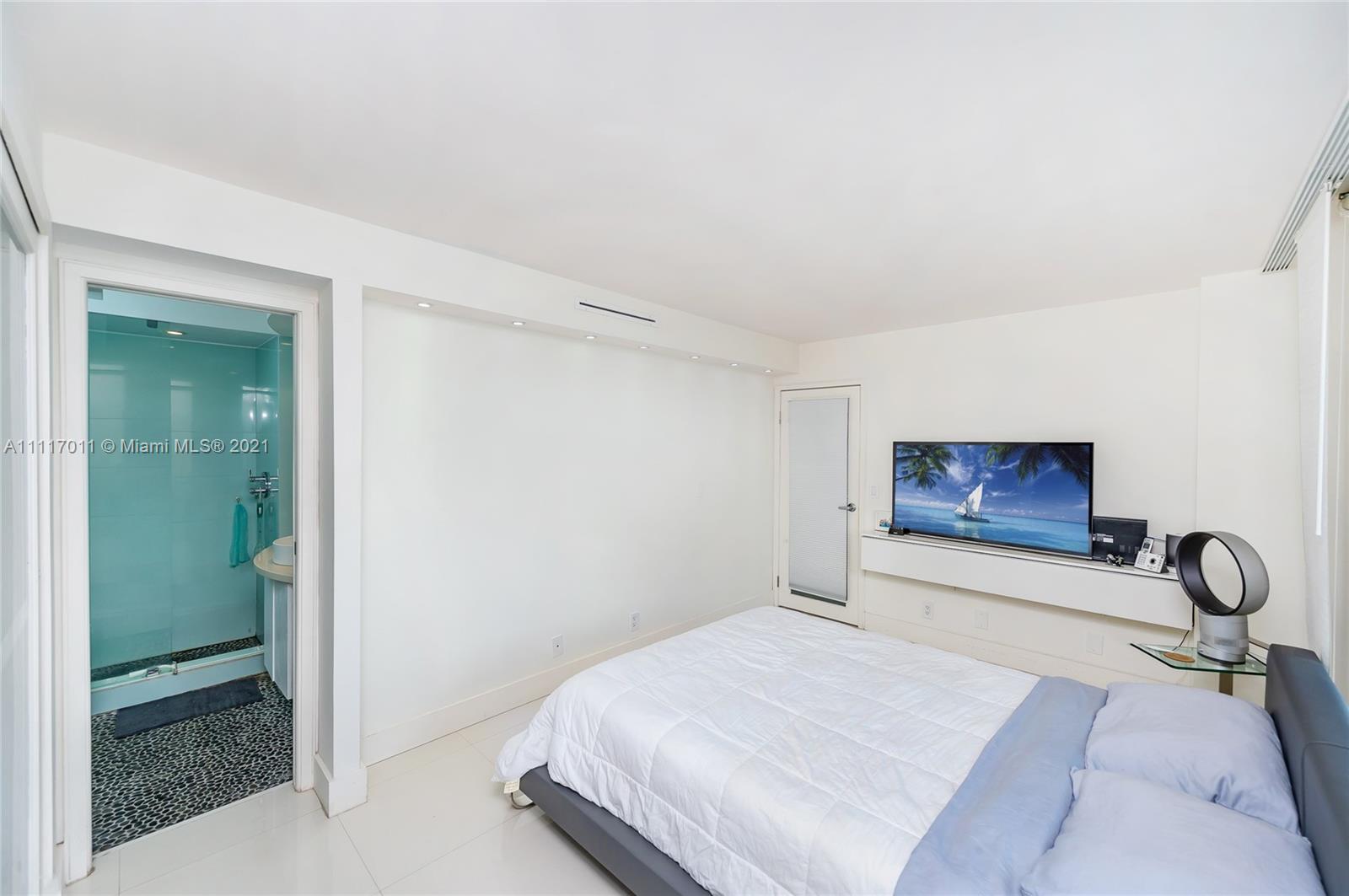 BRICKELL HARBOUR CONDO - Residential Lease