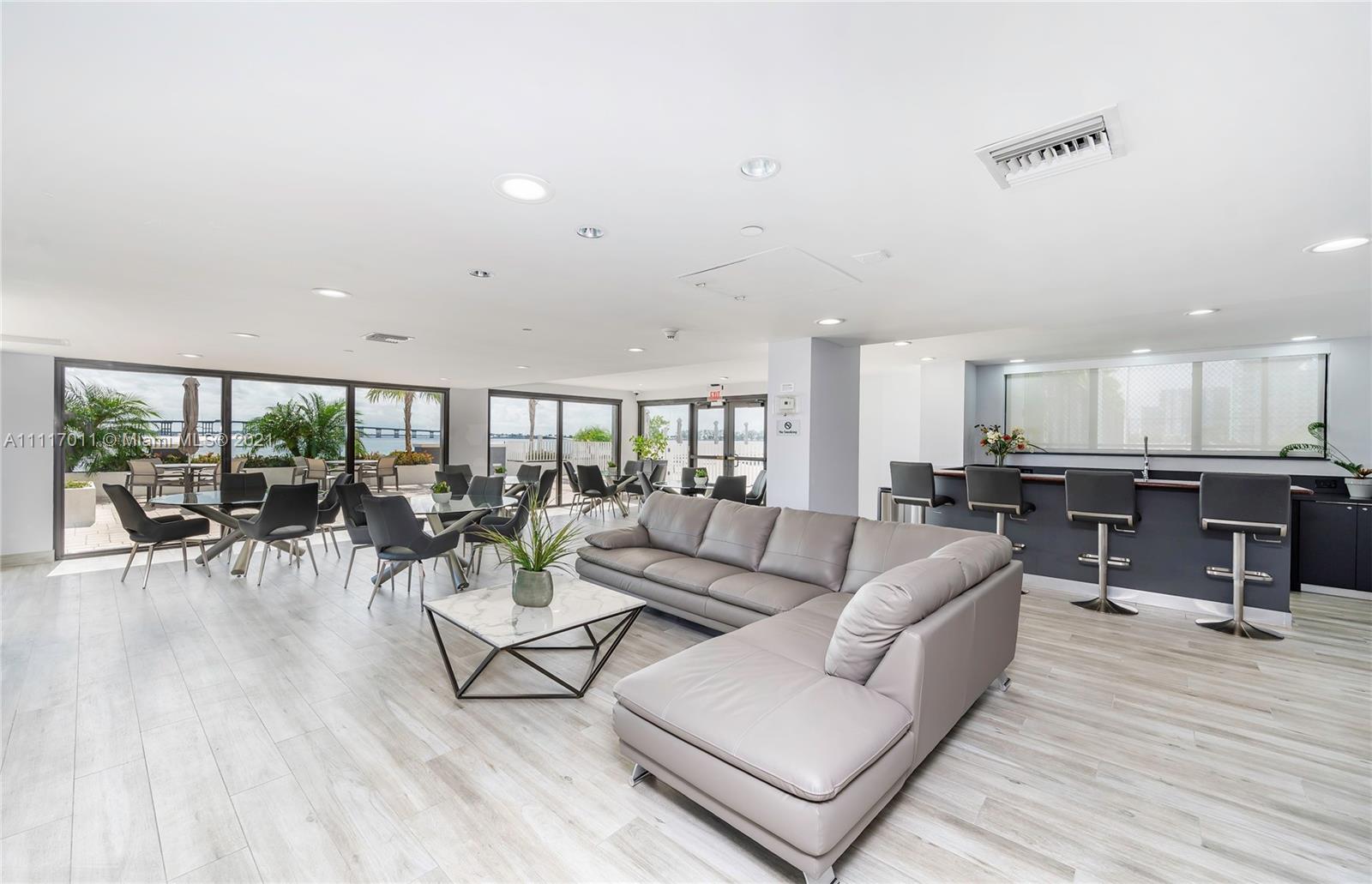 BRICKELL HARBOUR CONDO - Residential Lease