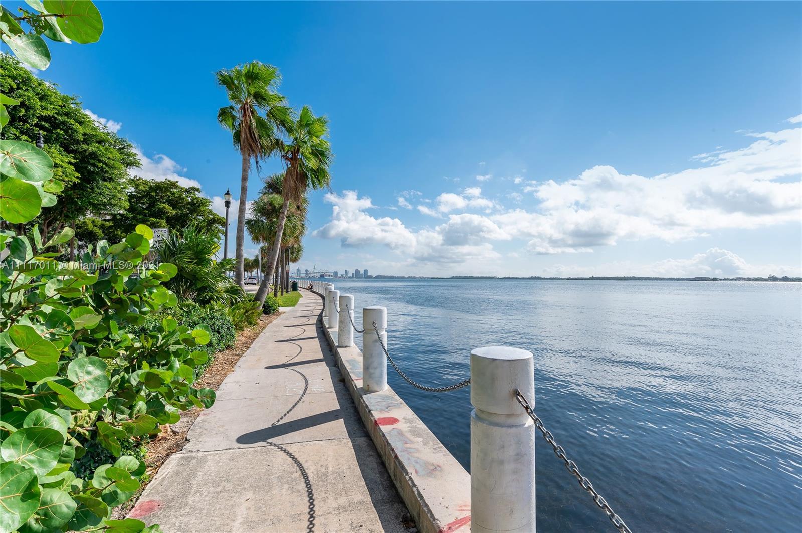 BRICKELL HARBOUR CONDO - Residential Lease