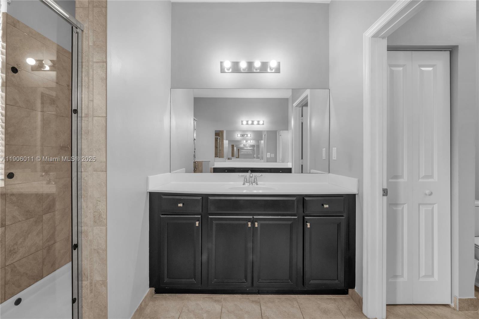 VENTANAS AT HOMESTEAD - Residential Lease