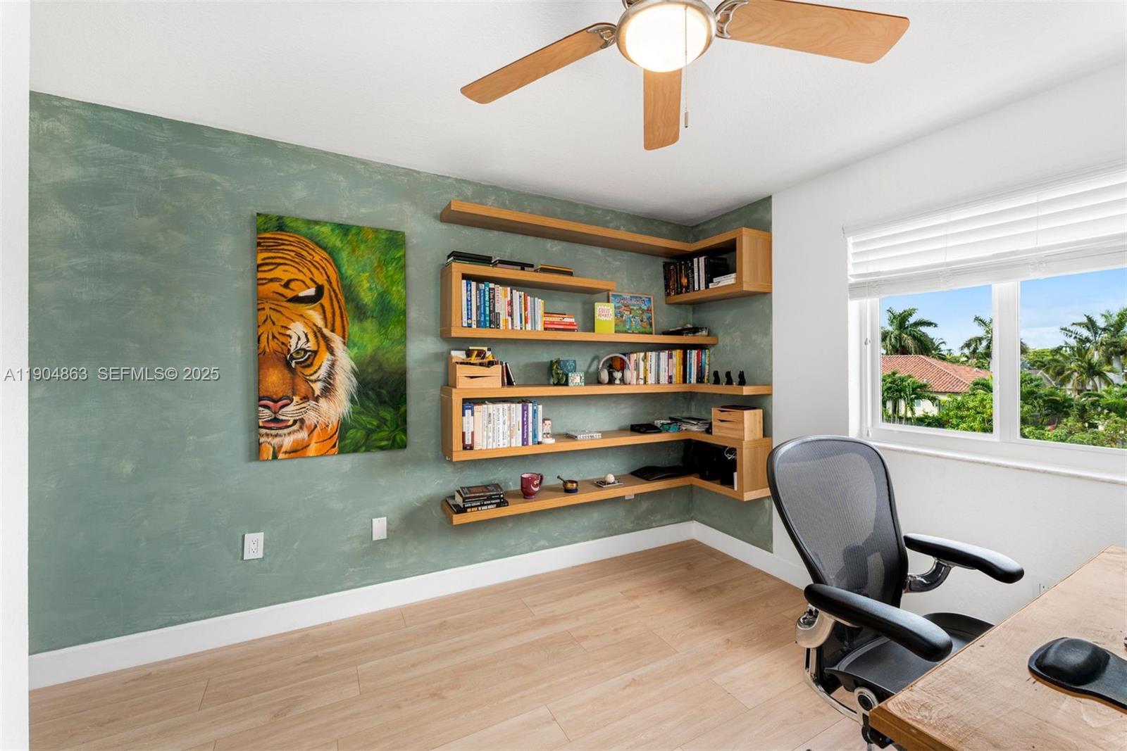 VICTORIA BAY ESTATES - Residential