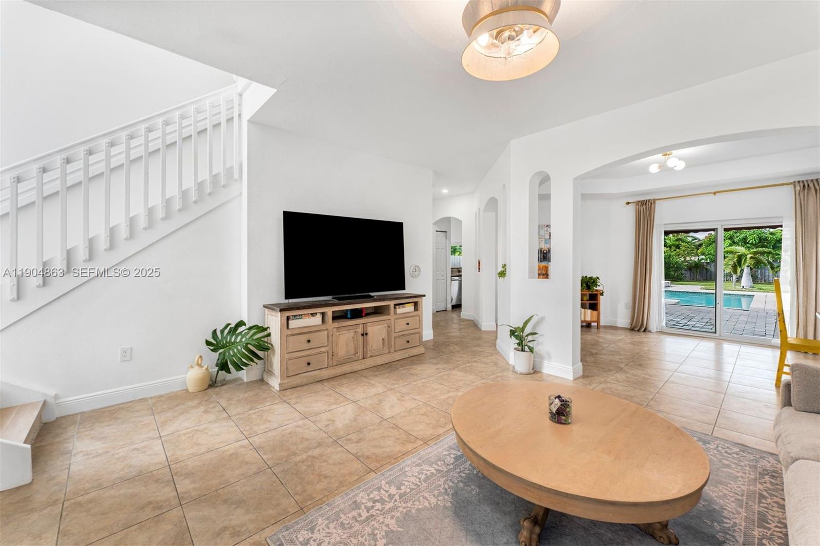 VICTORIA BAY ESTATES - Residential