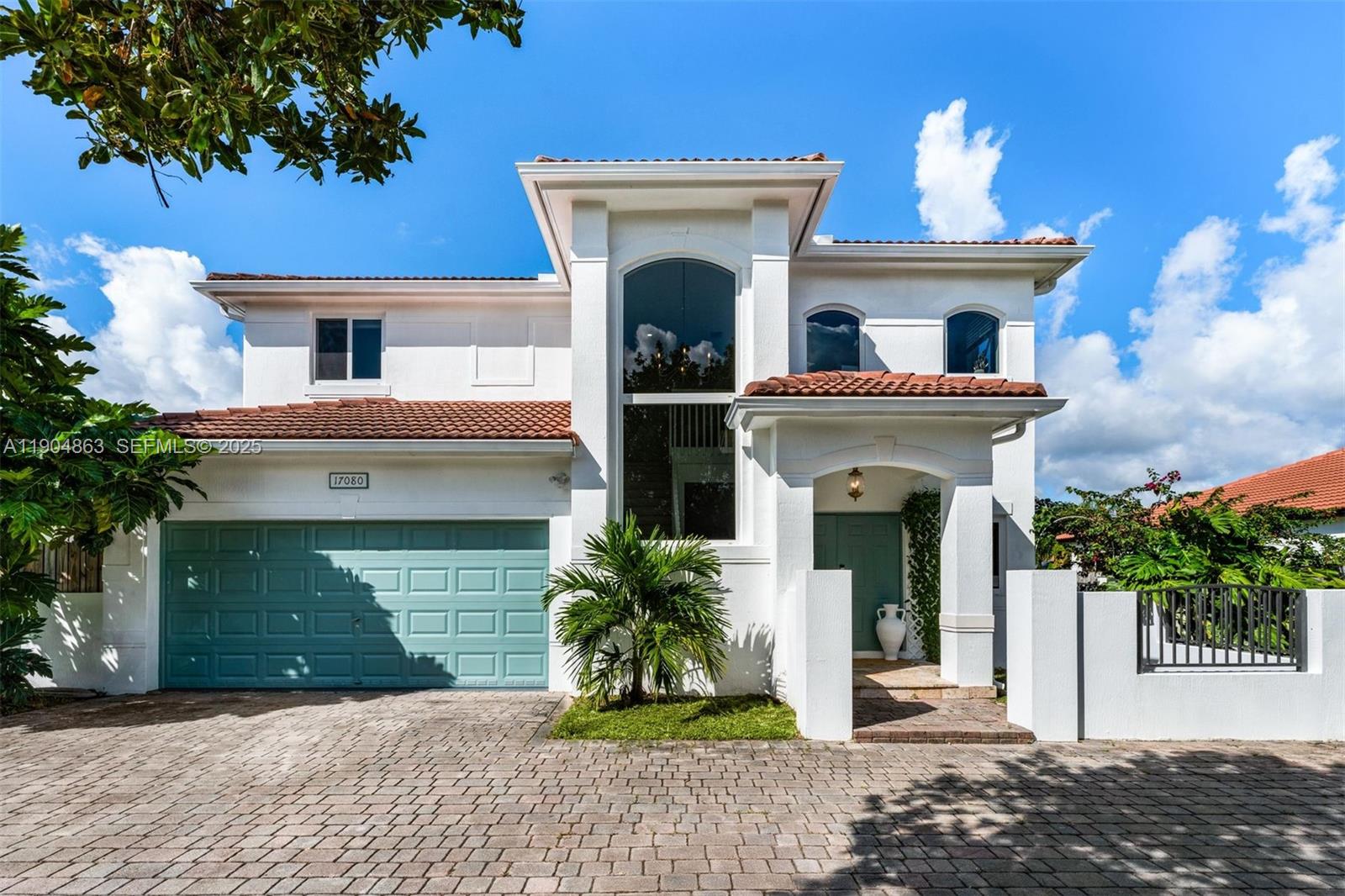 VICTORIA BAY ESTATES - Residential