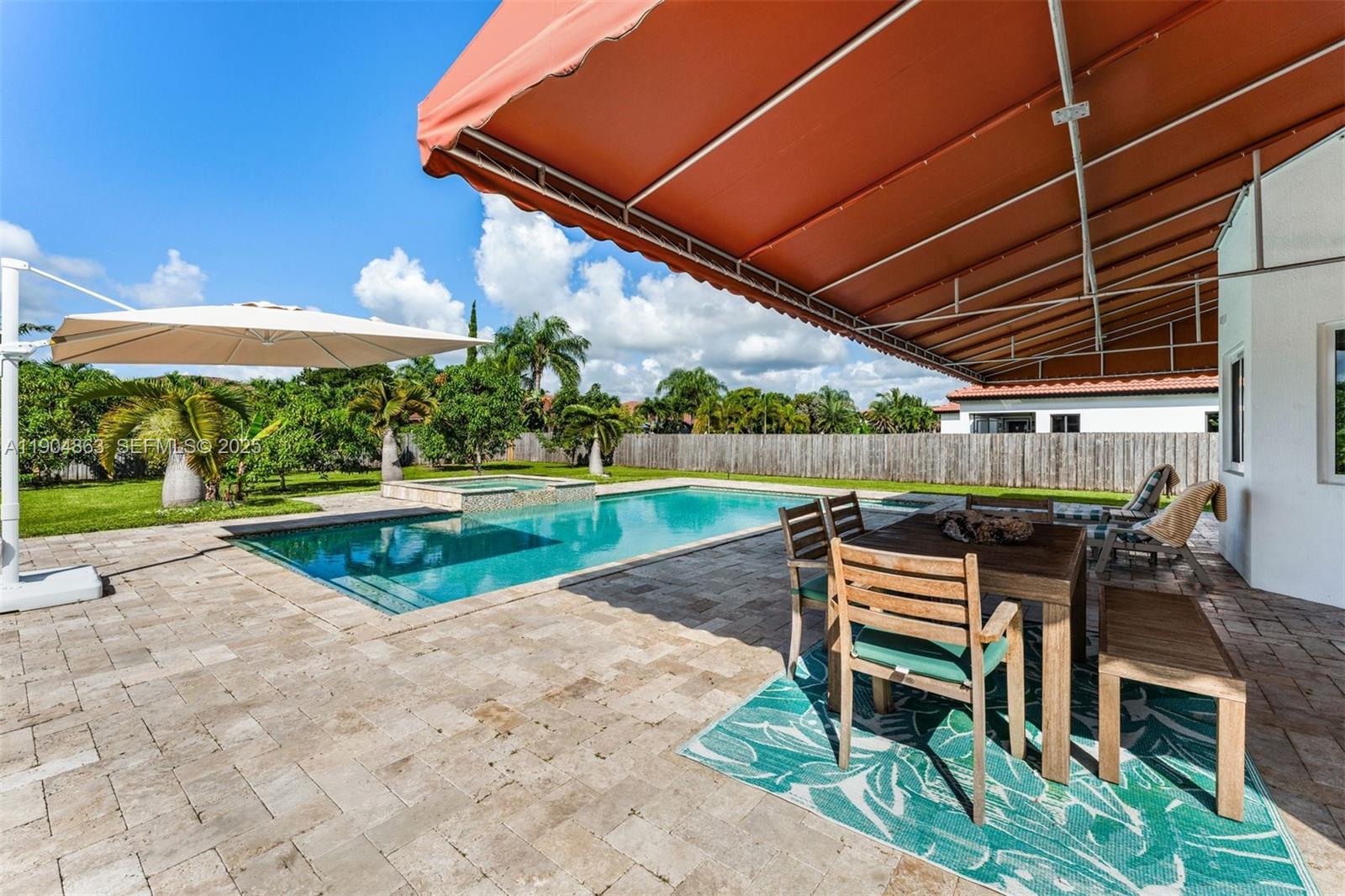 VICTORIA BAY ESTATES - Residential