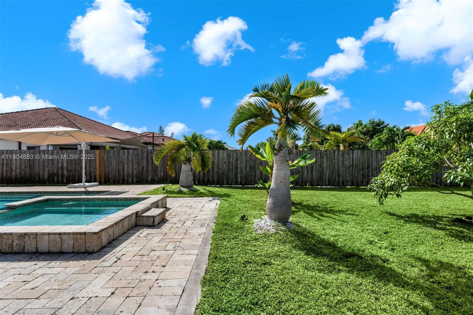 VICTORIA BAY ESTATES - Residential