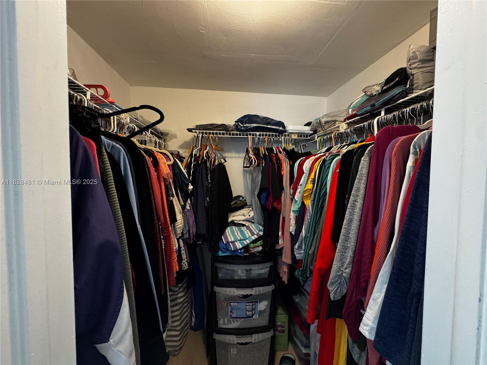 VILLAGES OF ORIOLE ABBEY - Residential