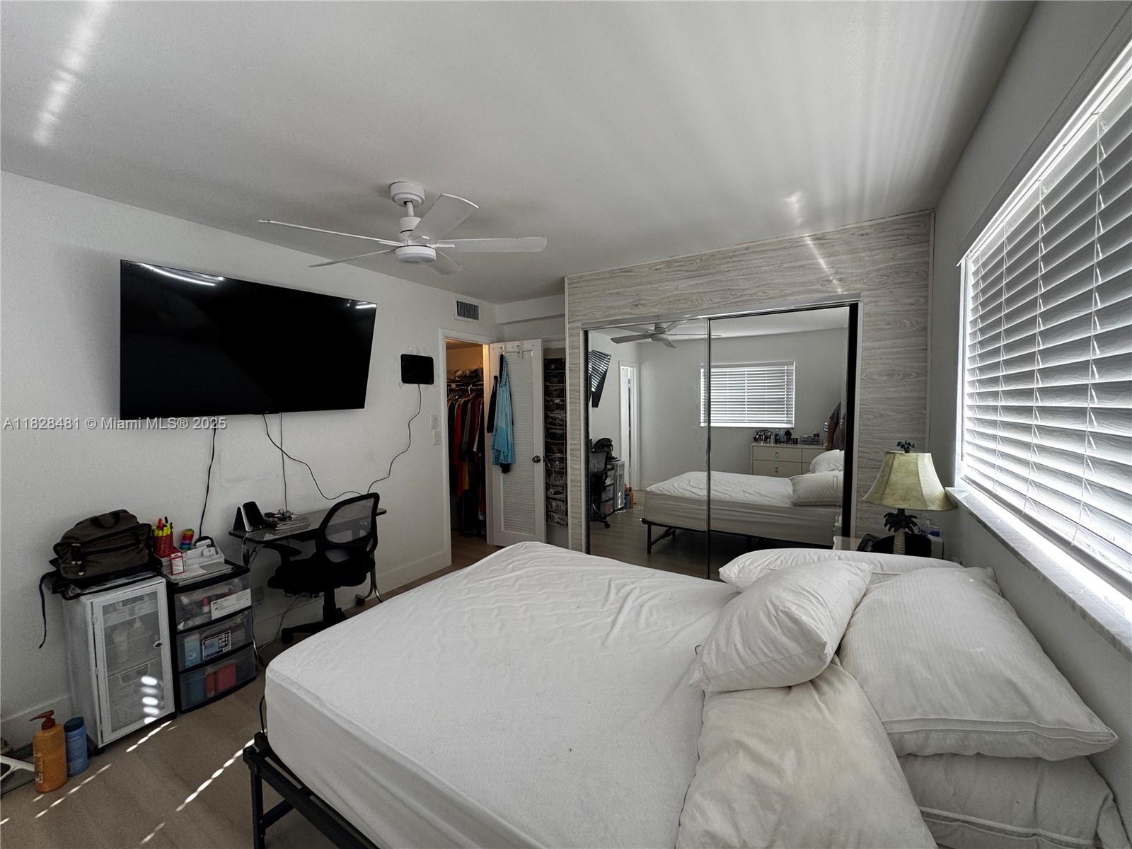 VILLAGES OF ORIOLE ABBEY - Residential