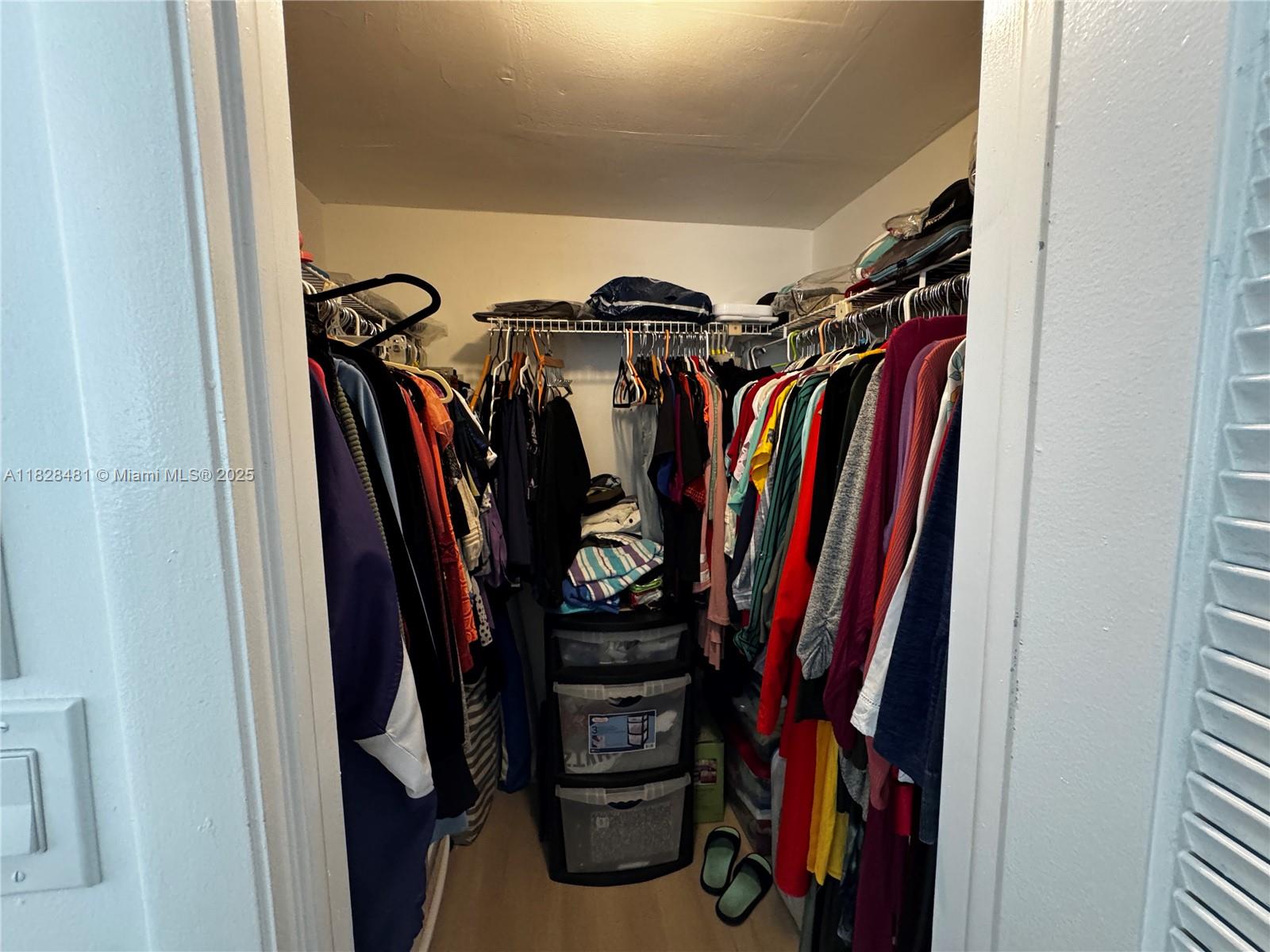 VILLAGES OF ORIOLE ABBEY - Residential