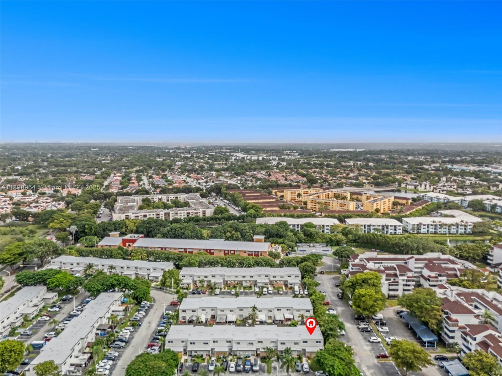 CORNERS KENDALL LAKES - Residential