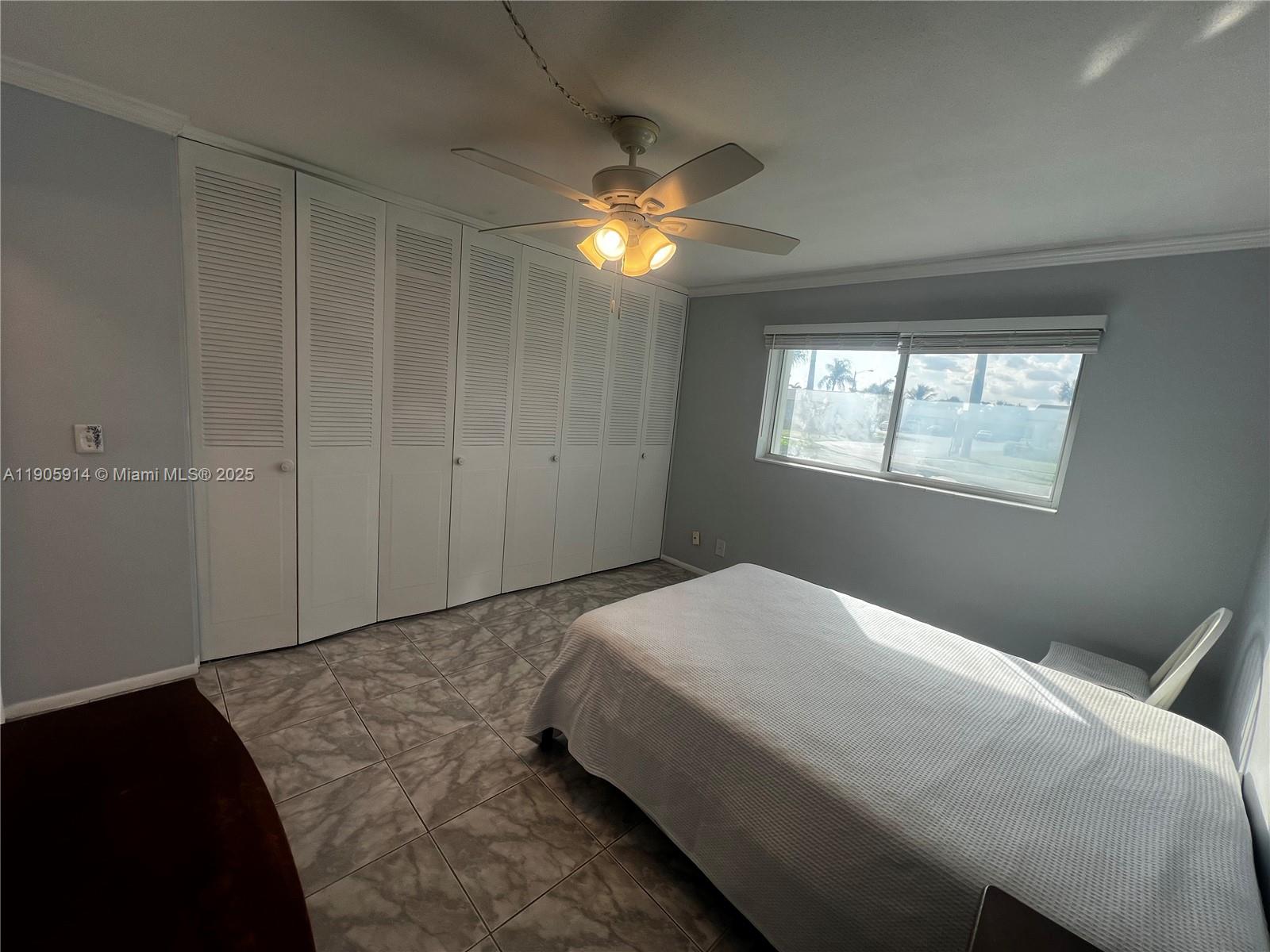 CRESTHAVEN VILLAS 14 COND - Residential