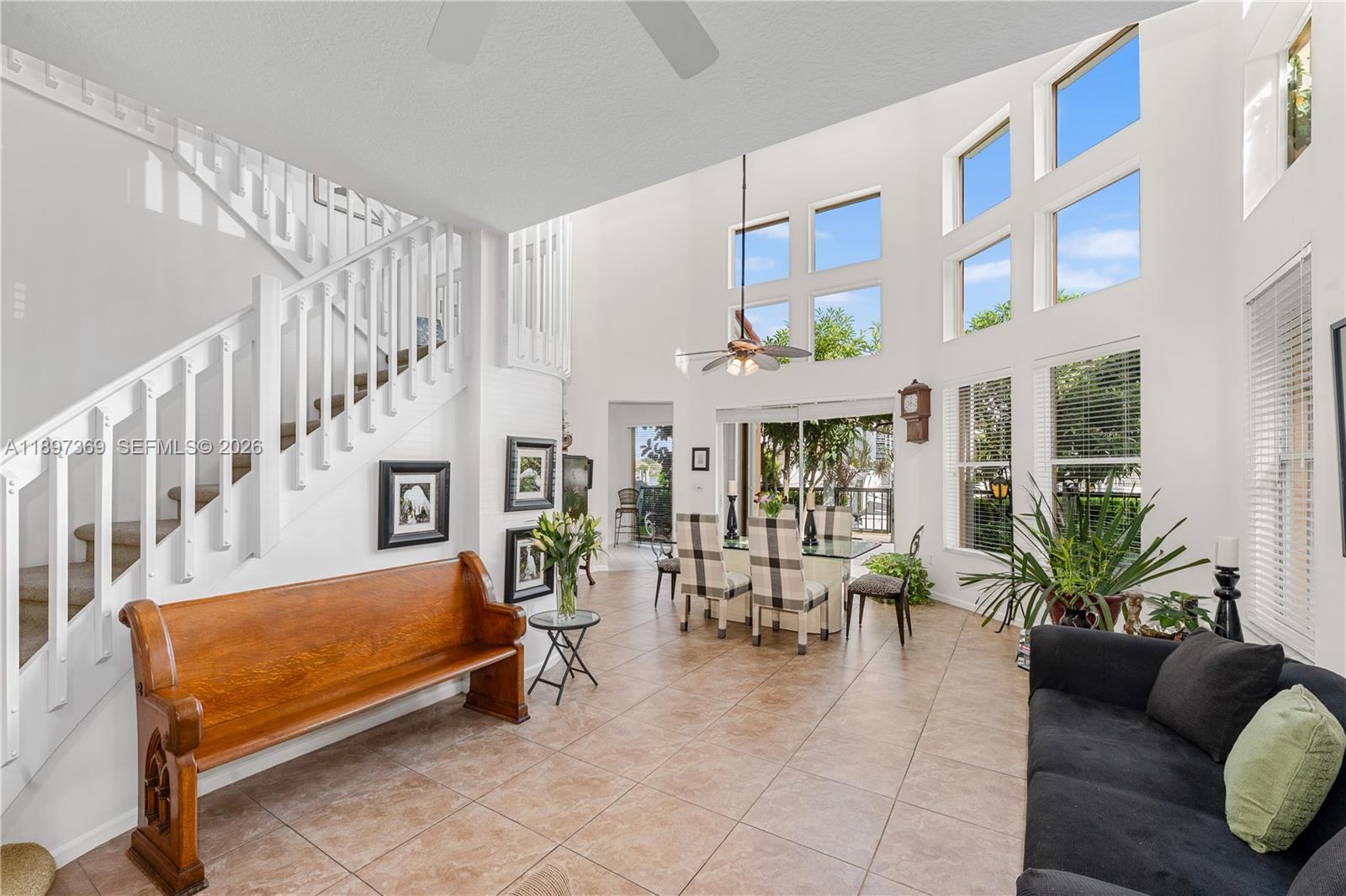 ISLAND WAY - Residential