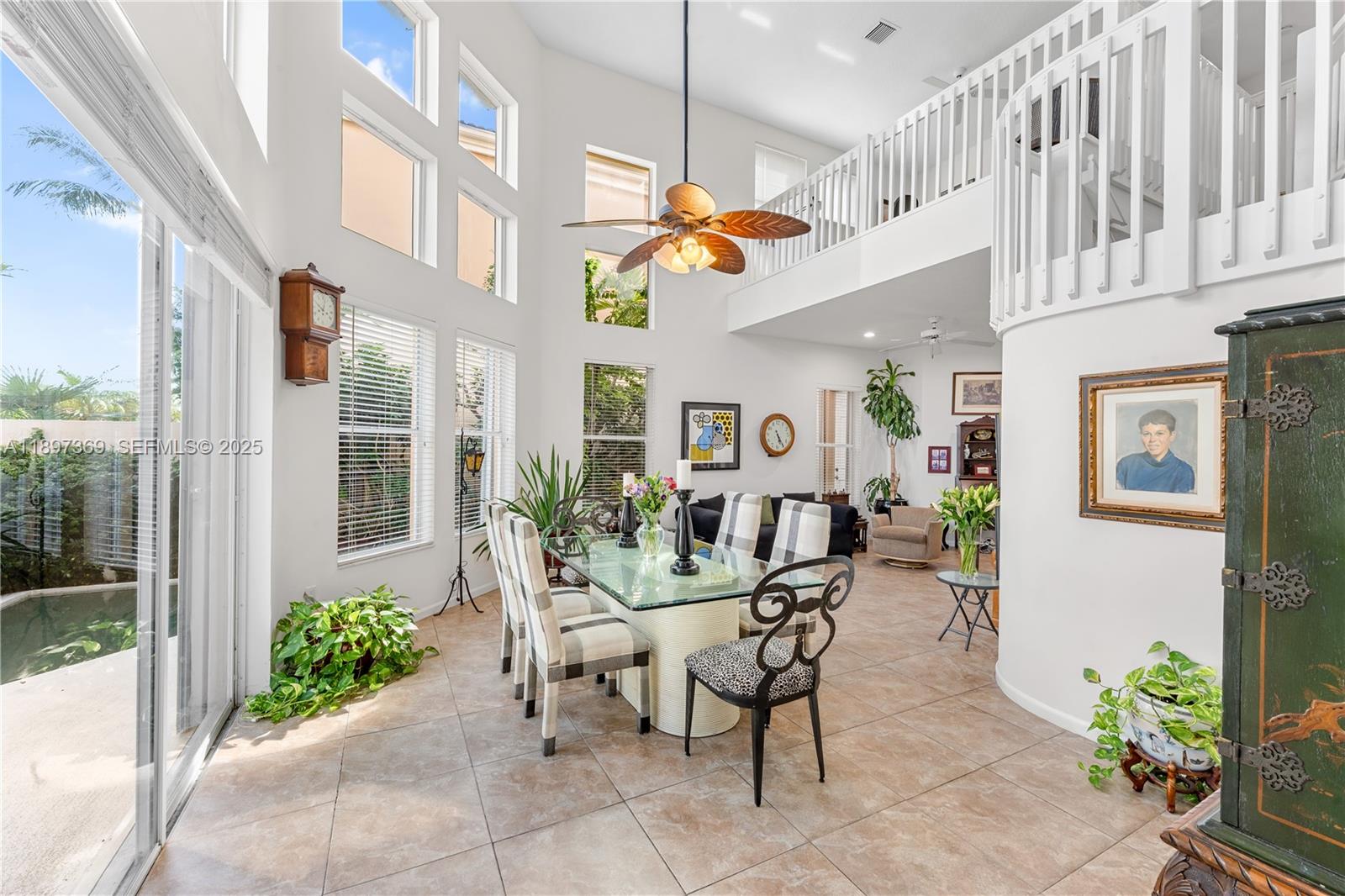 ISLAND WAY - Residential