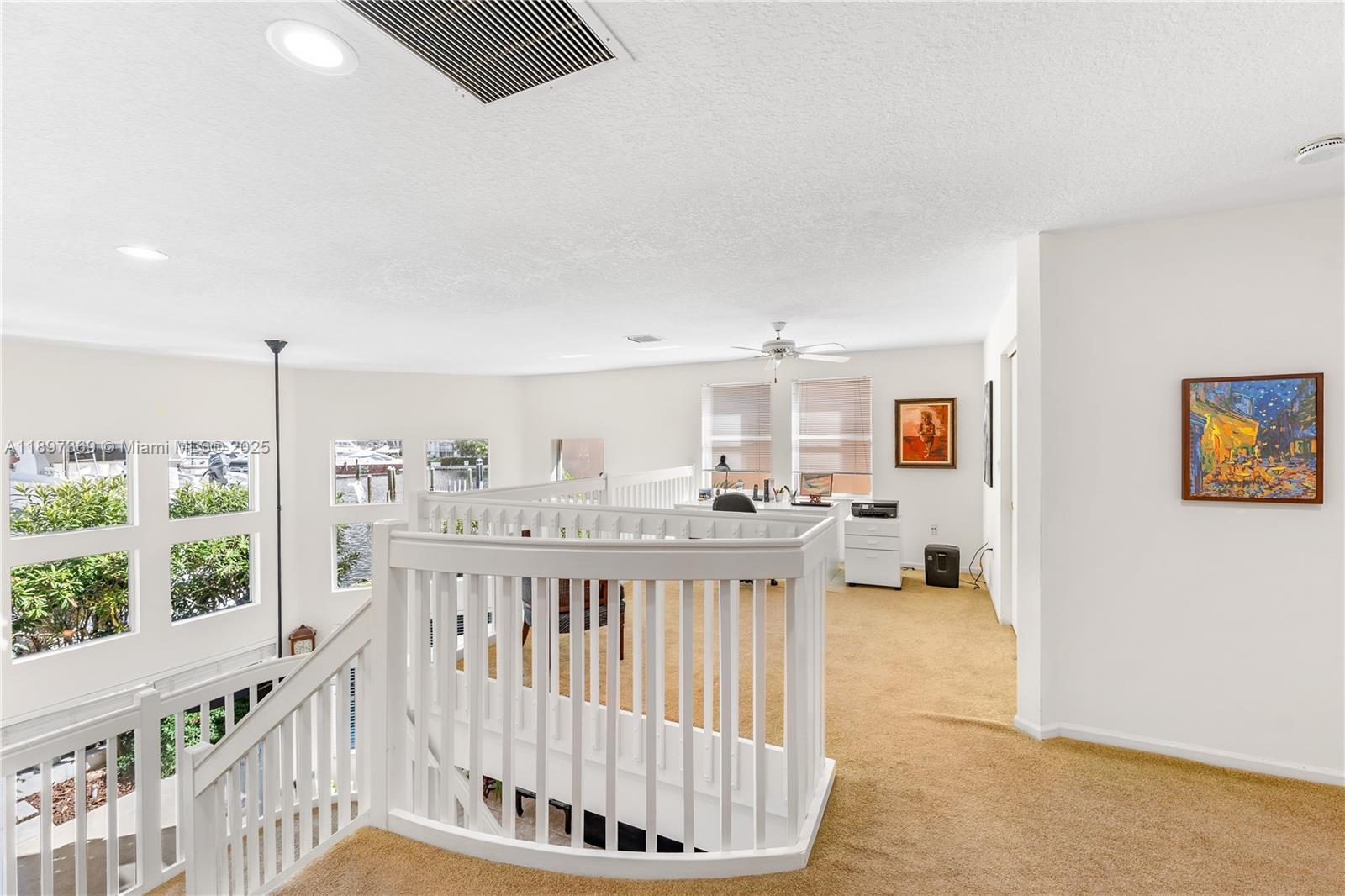 ISLAND WAY - Residential