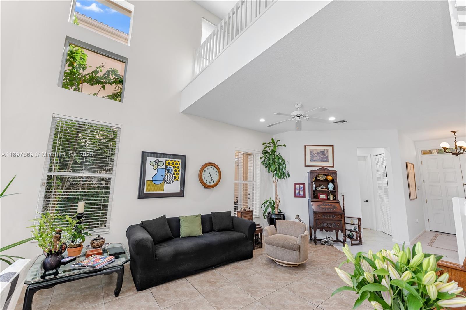 ISLAND WAY - Residential