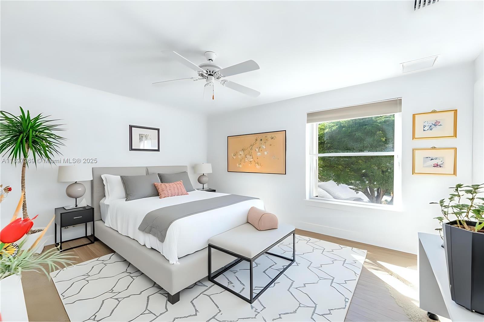 ISLAND WAY - Residential