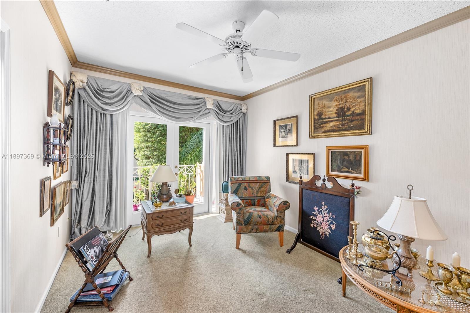 ISLAND WAY - Residential