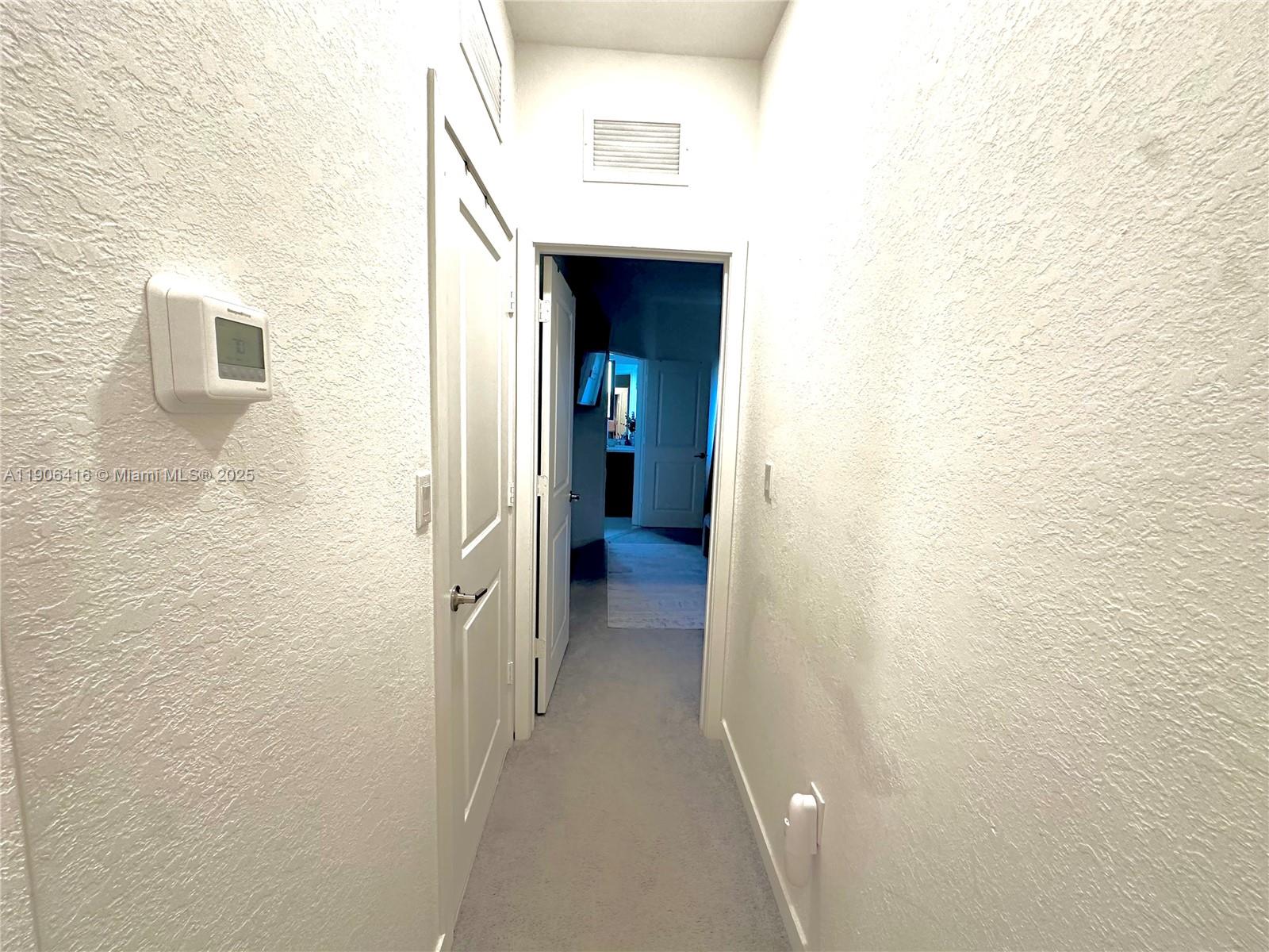 TROPICAL BREEZE TOWNHOUSE - Residential