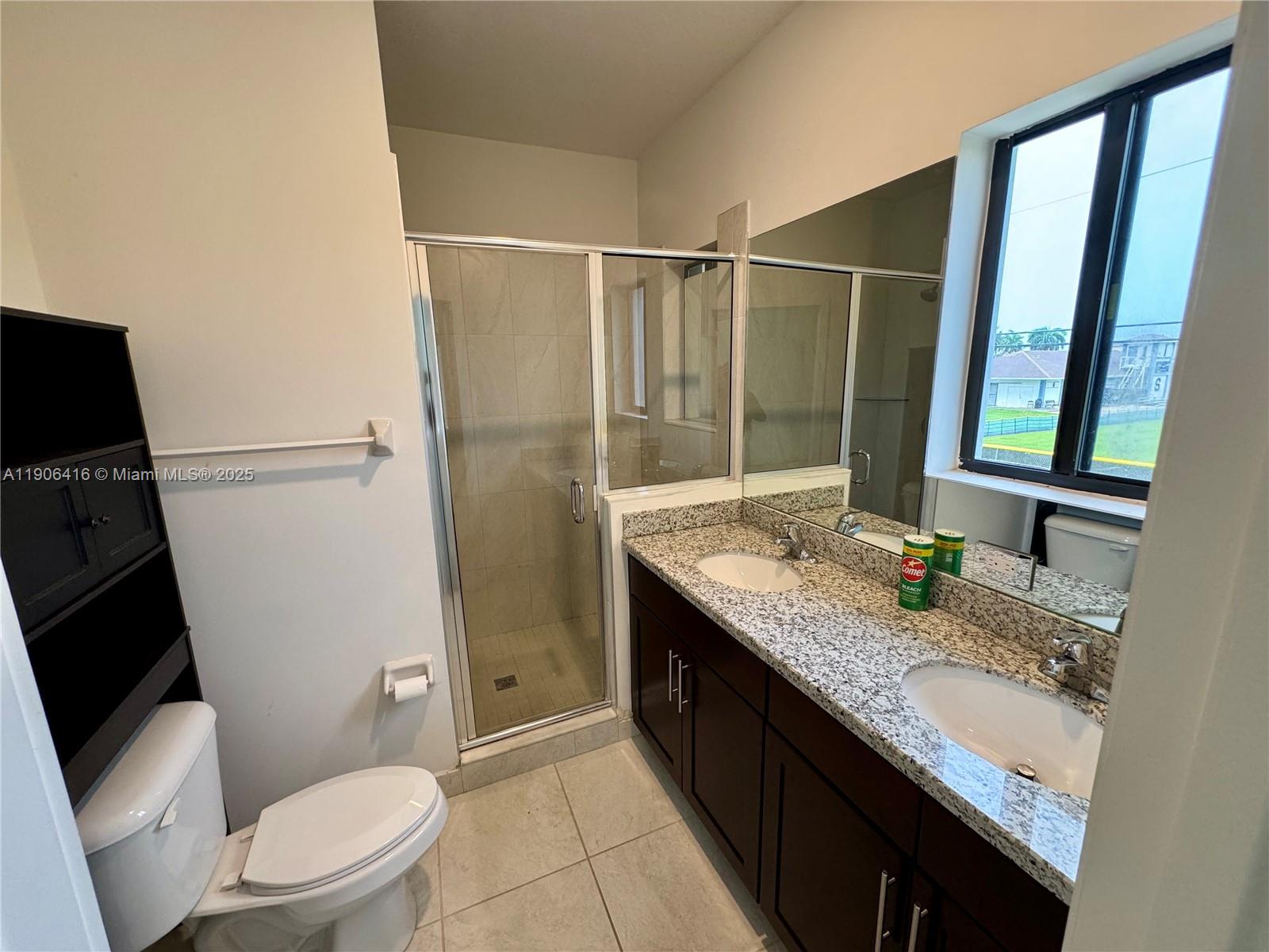 TROPICAL BREEZE TOWNHOUSE - Residential