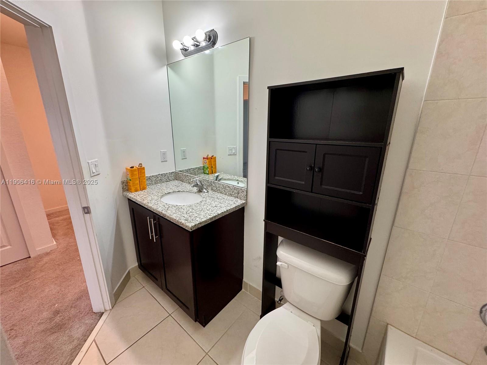 TROPICAL BREEZE TOWNHOUSE - Residential