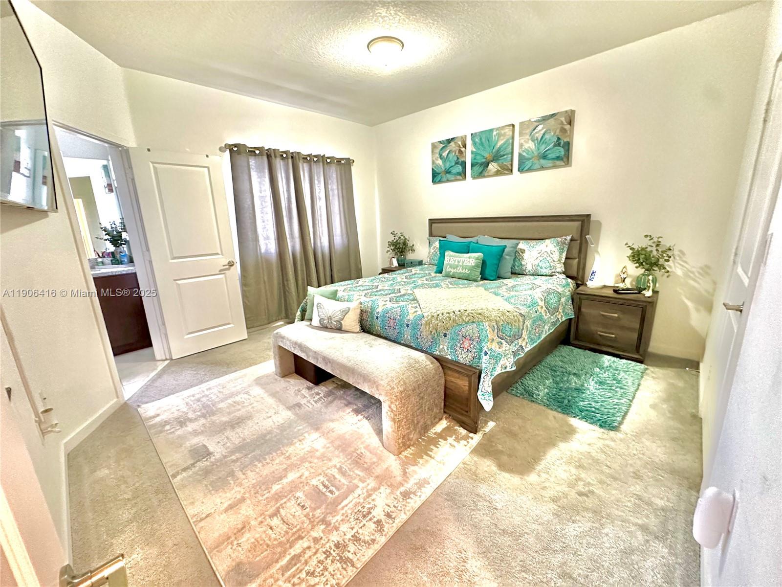 TROPICAL BREEZE TOWNHOUSE - Residential