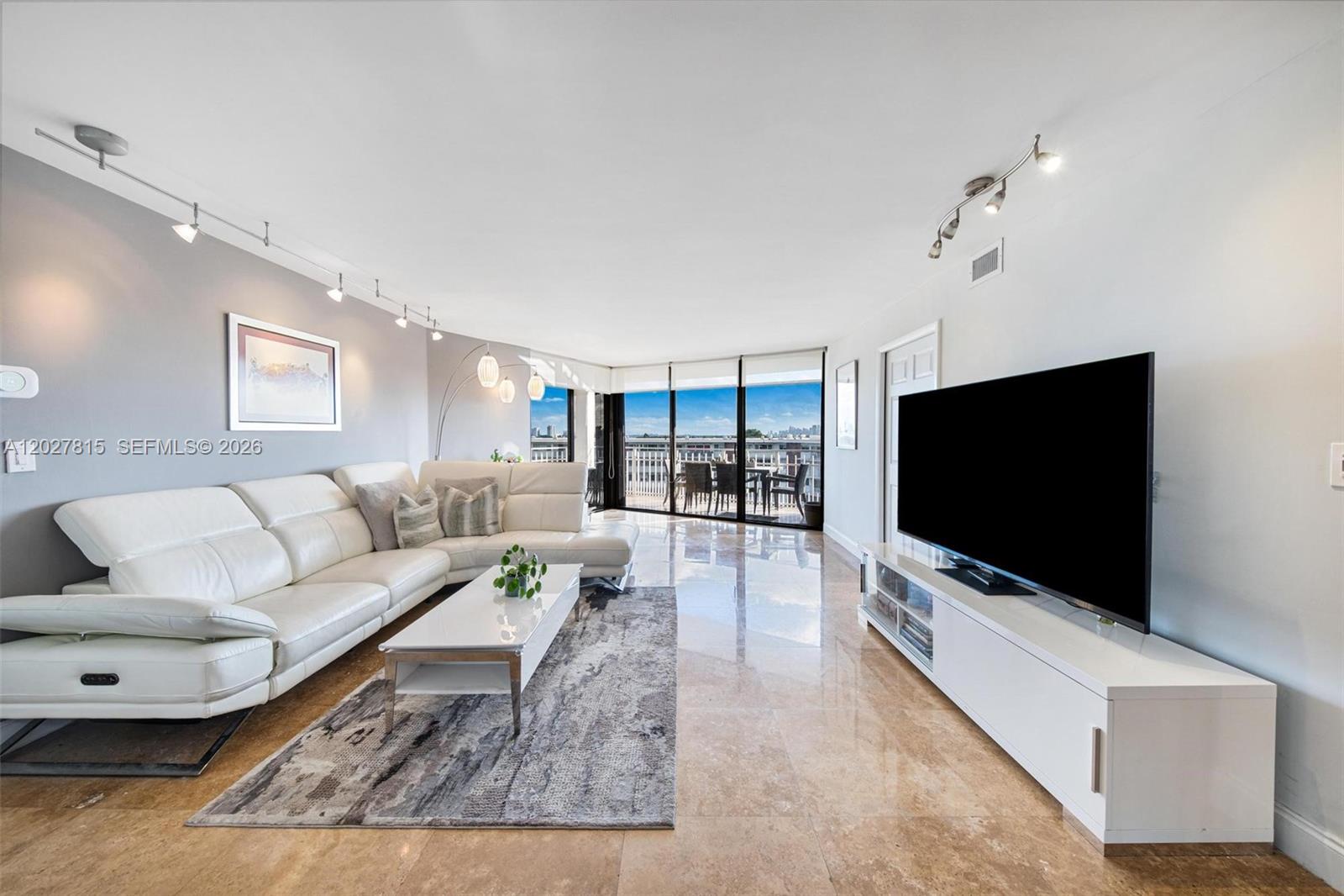 4000 Towerside Ter 604