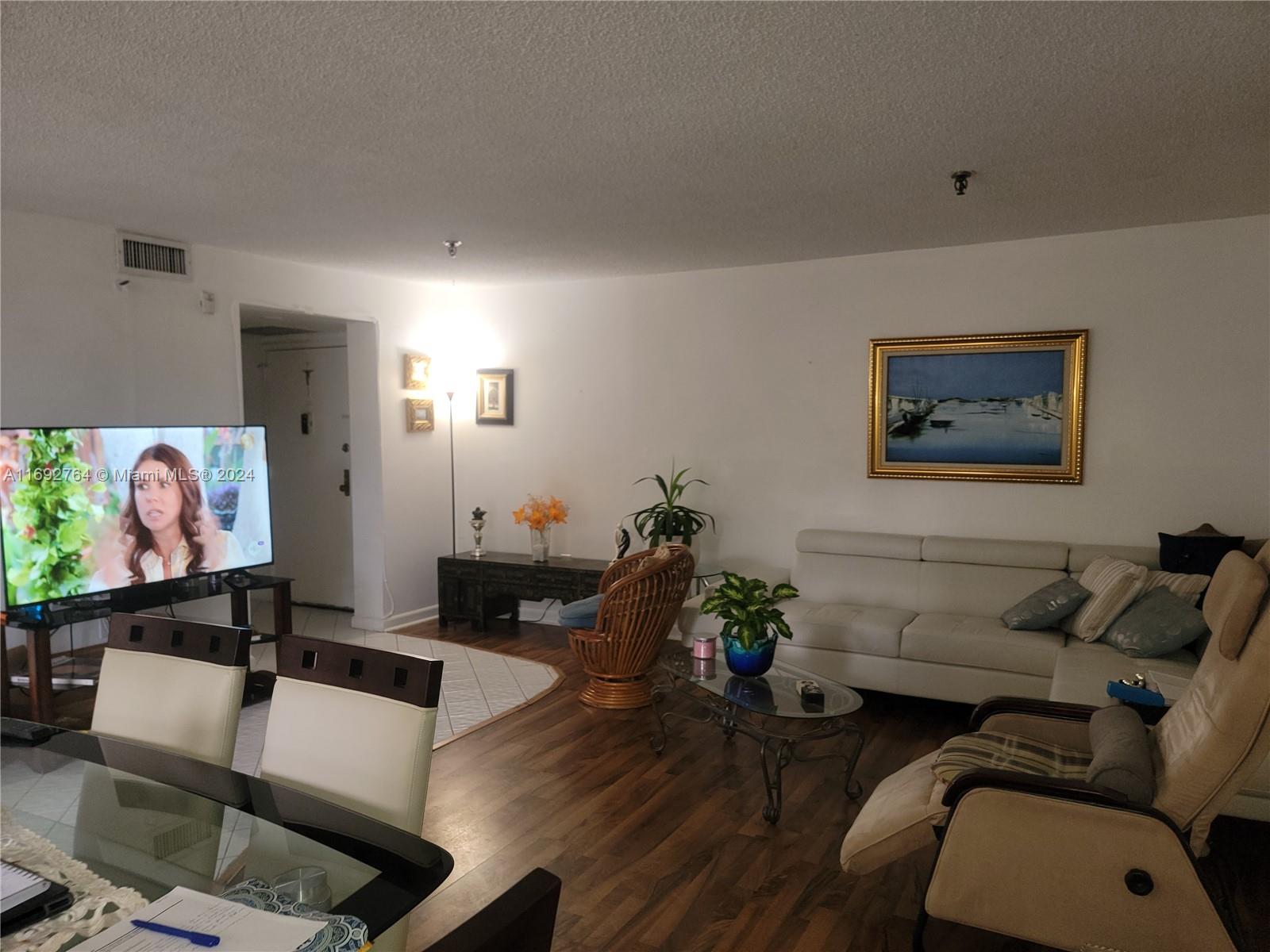 CEDAR GLENNCONDO APTS EA - Residential