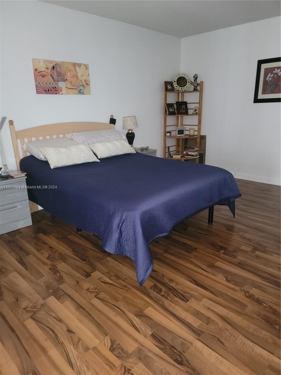 CEDAR GLENNCONDO APTS EA - Residential