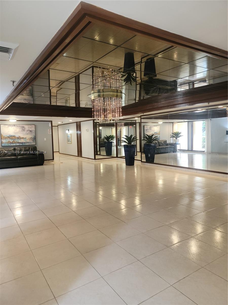 CEDAR GLENNCONDO APTS EA - Residential