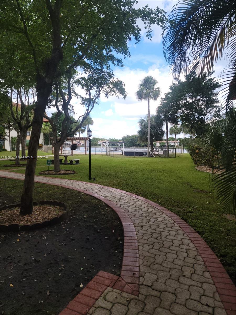 CEDAR GLENNCONDO APTS EA - Residential