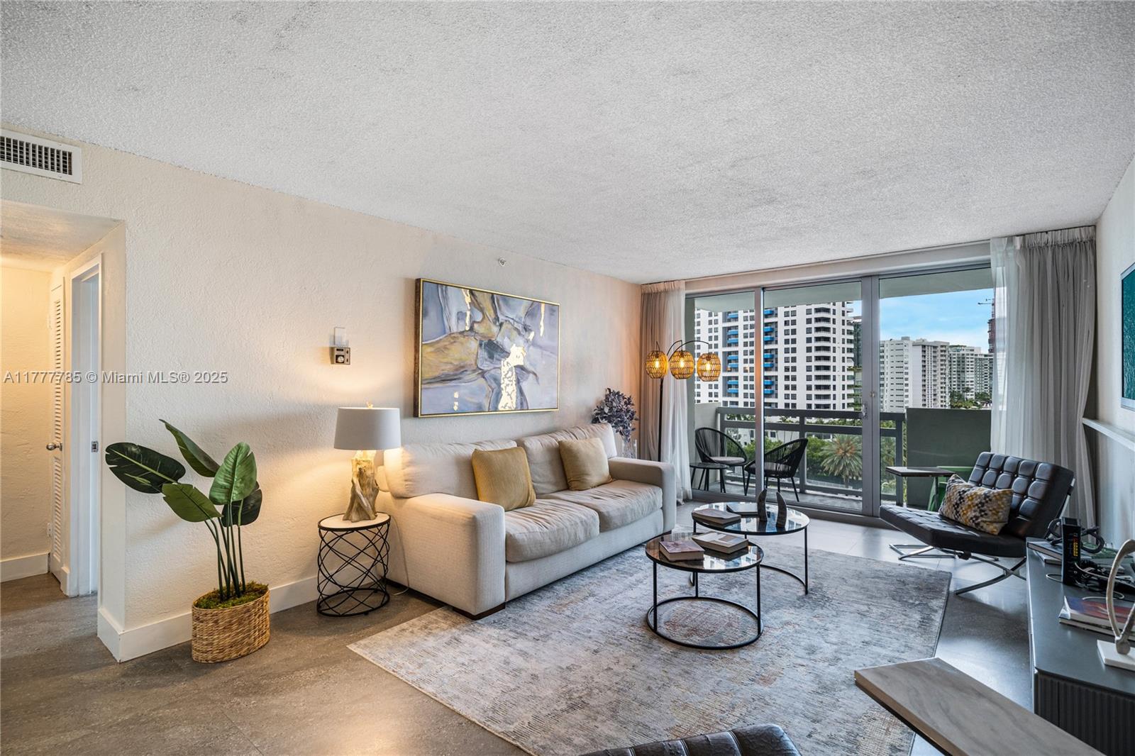 FLAMINGO TOWER - Residential