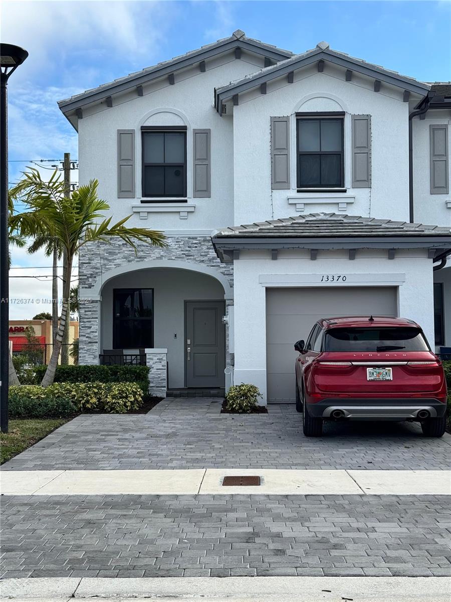13370 Sw 287 St 1, Miami, Broward County, Florida - 3 Bedrooms  
2 Bathrooms - 