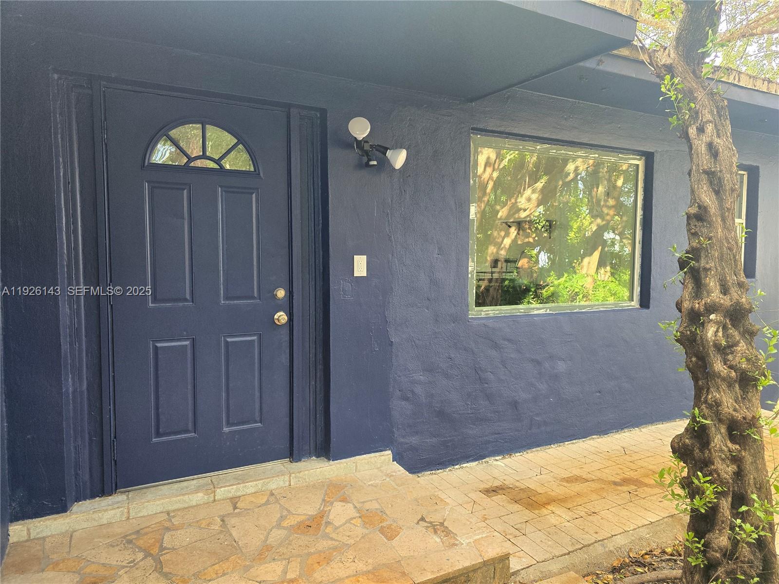 BELLEVUE BISCAYNE - Residential Lease