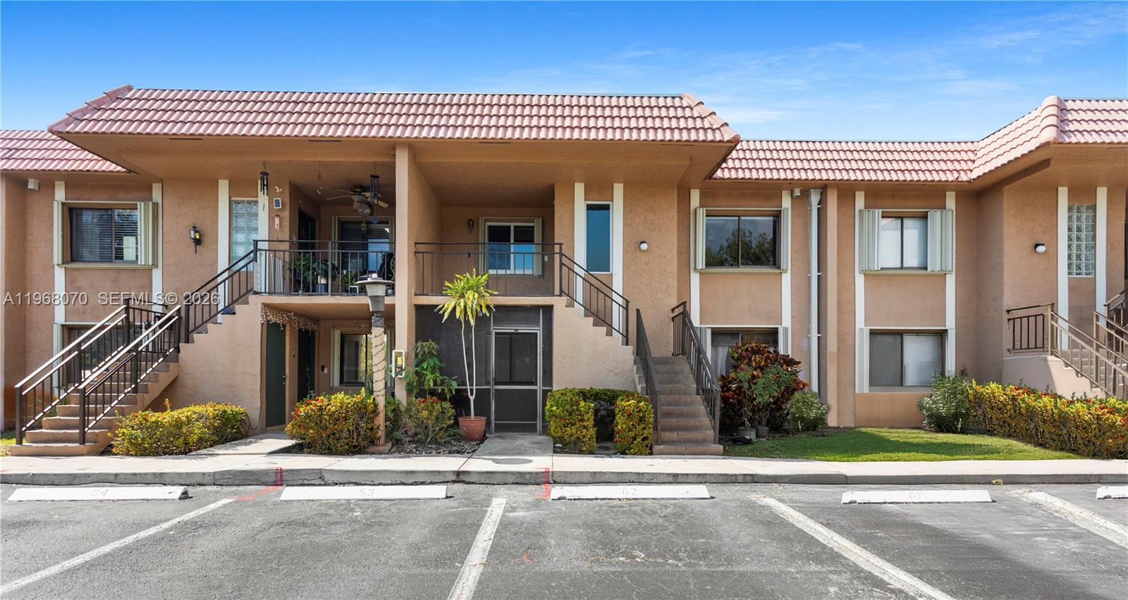 RACQUET CLUB APARTMENTS A - Residential