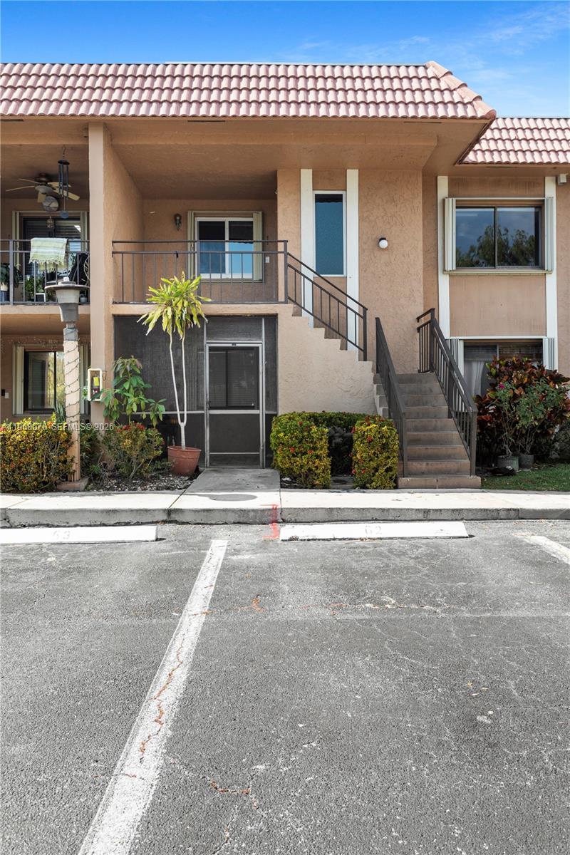 RACQUET CLUB APARTMENTS A - Residential