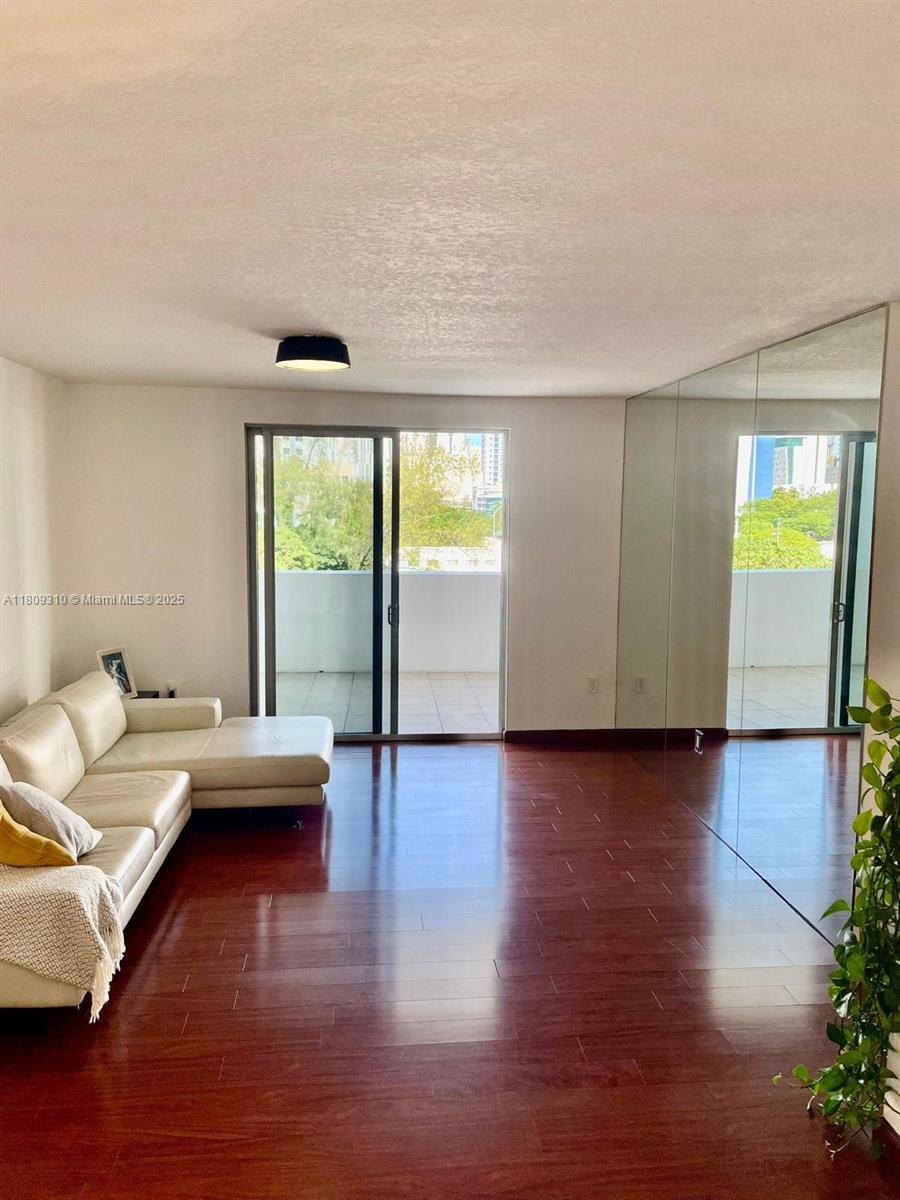 36 NW 6th Ave 508