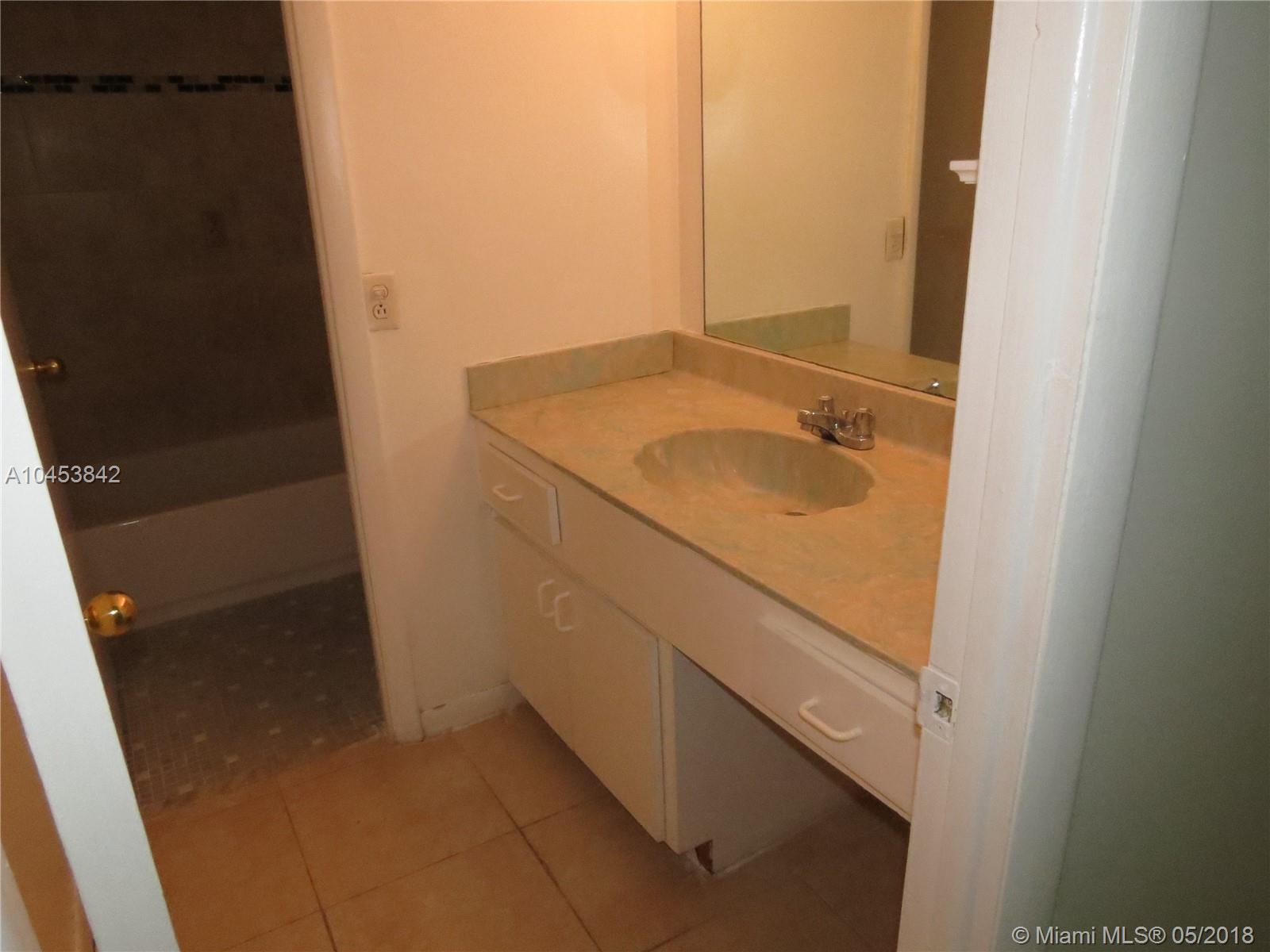 5050 CONDO - Residential