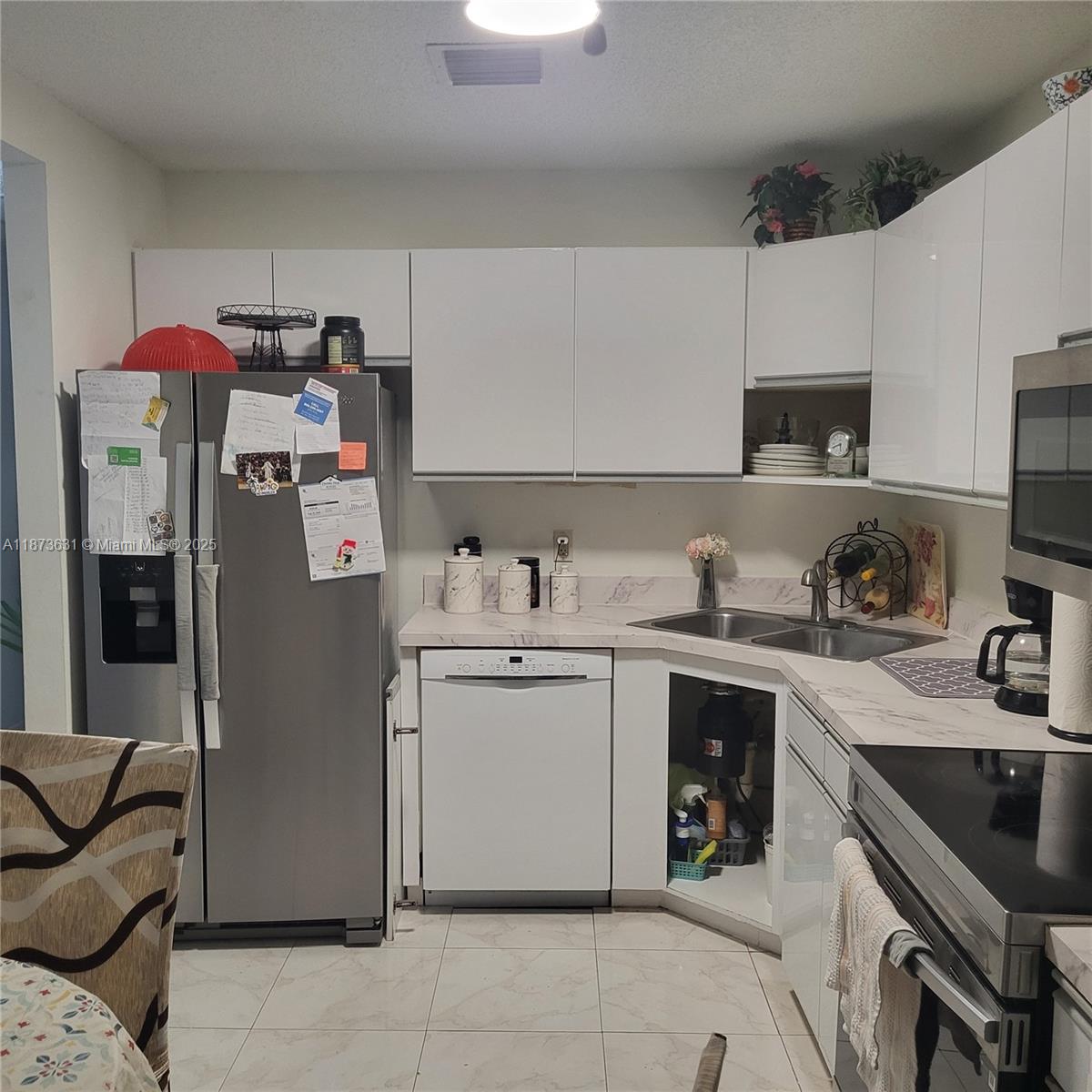 MEADOWS 300 1 - Residential