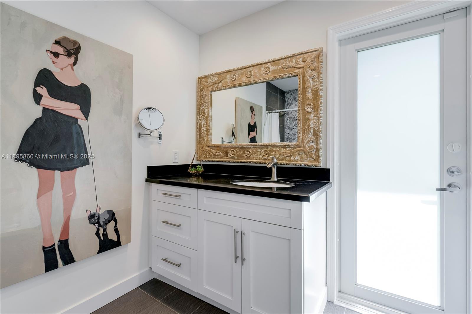 ESTELLE LAWRENCE HOMES - Residential