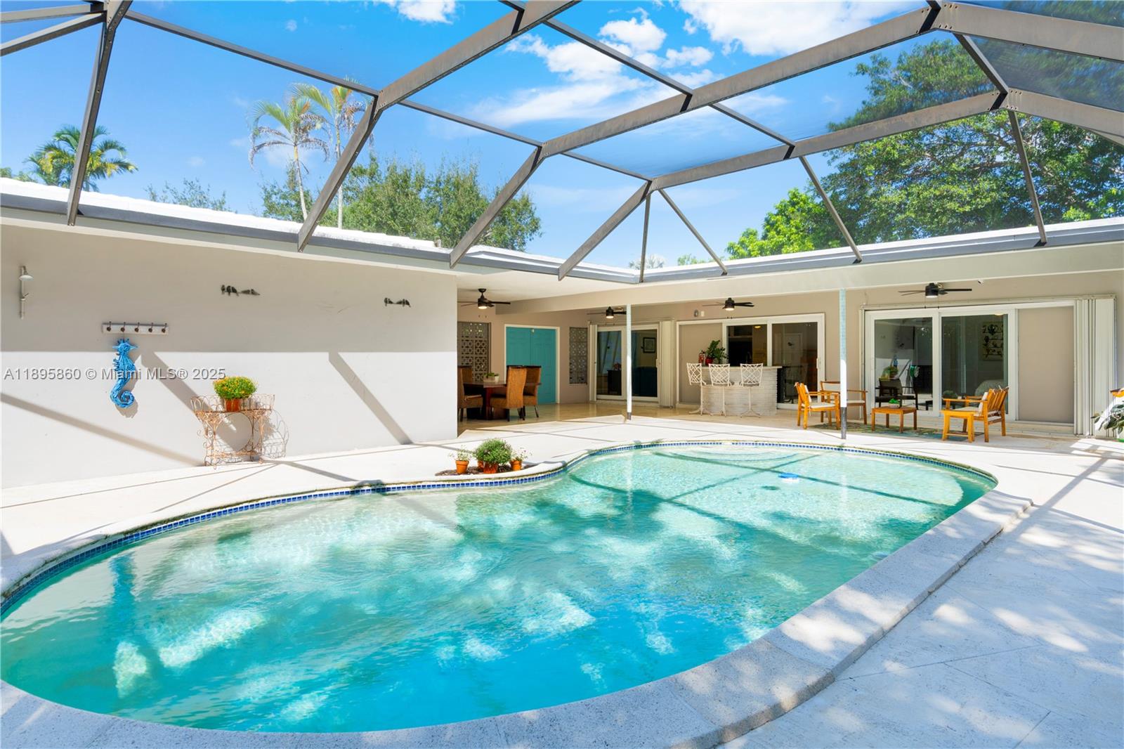 ESTELLE LAWRENCE HOMES - Residential