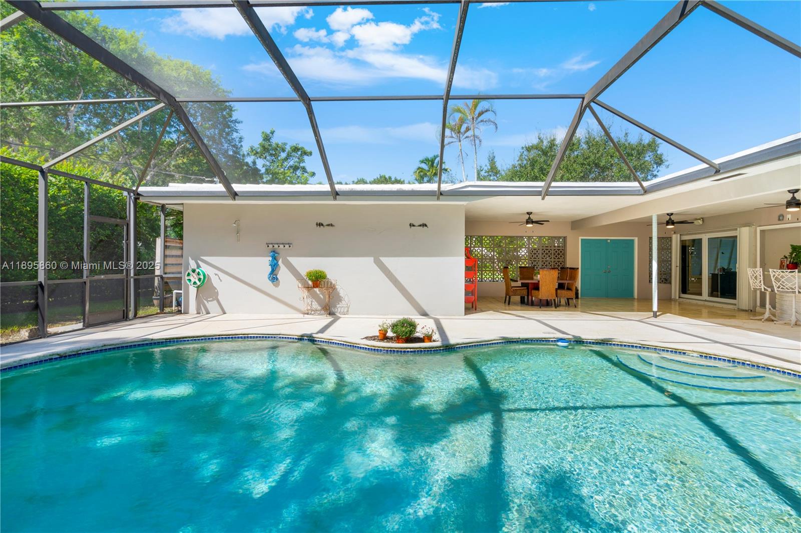 ESTELLE LAWRENCE HOMES - Residential