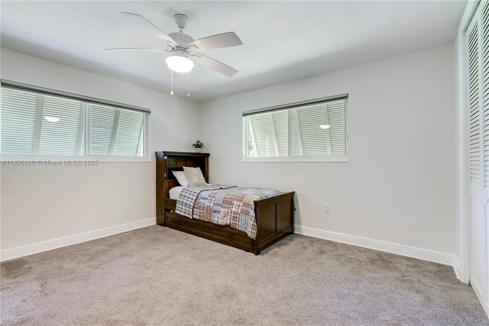 ESTELLE LAWRENCE HOMES - Residential