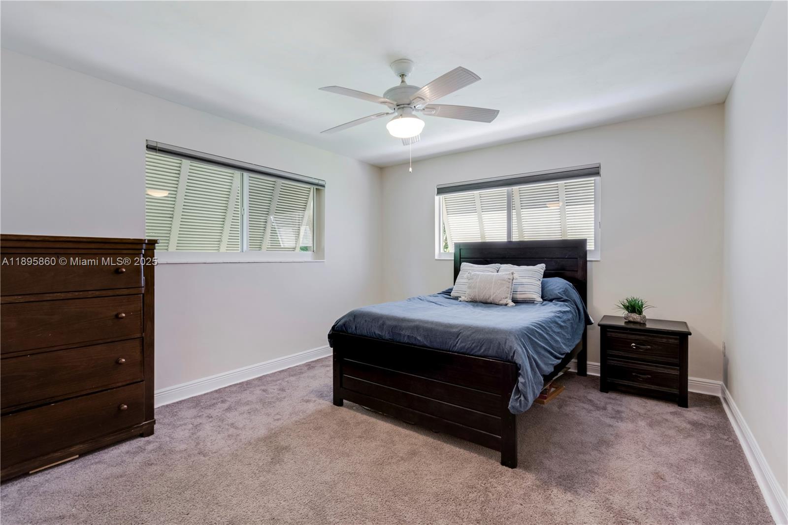 ESTELLE LAWRENCE HOMES - Residential