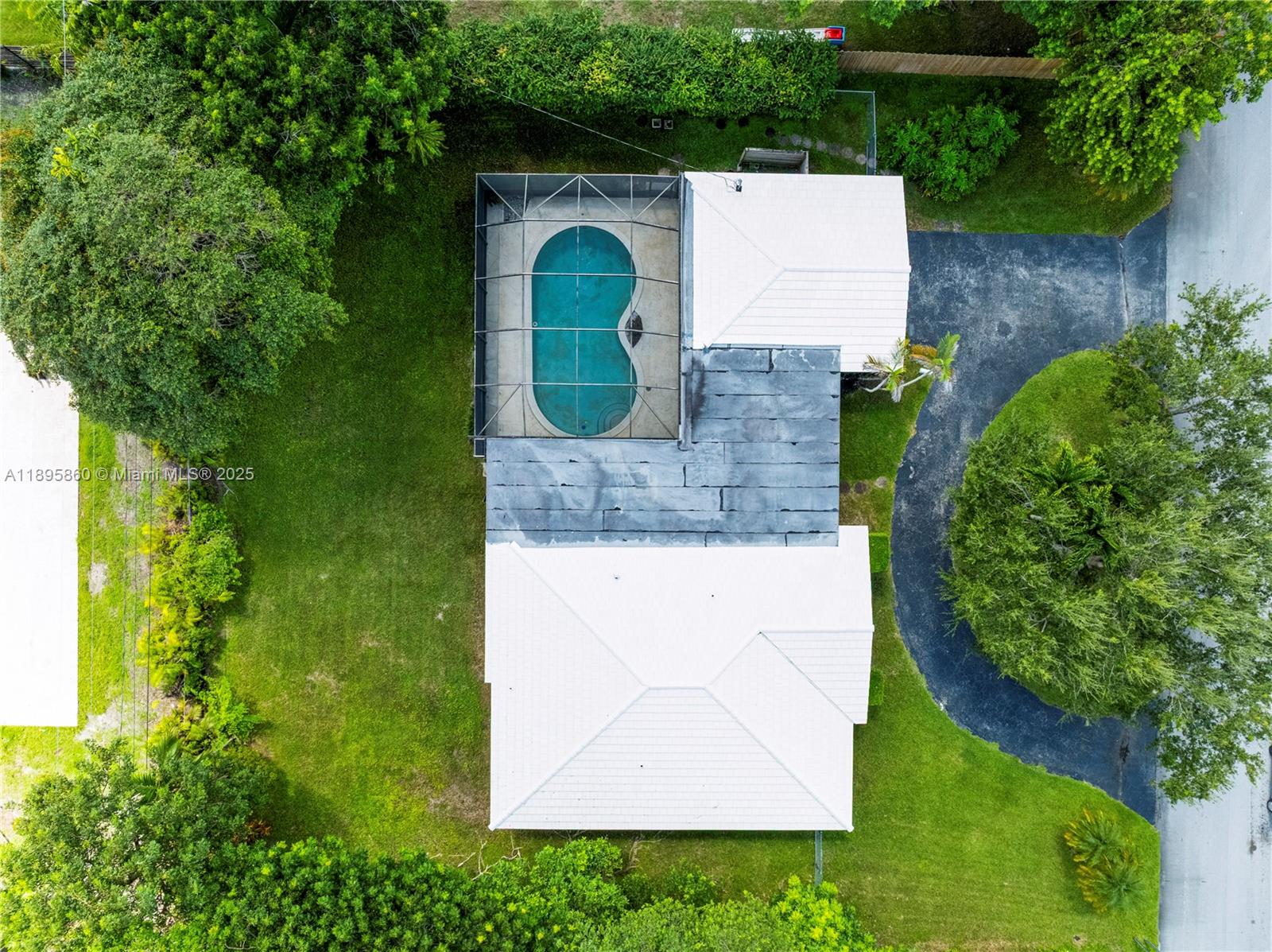 ESTELLE LAWRENCE HOMES - Residential