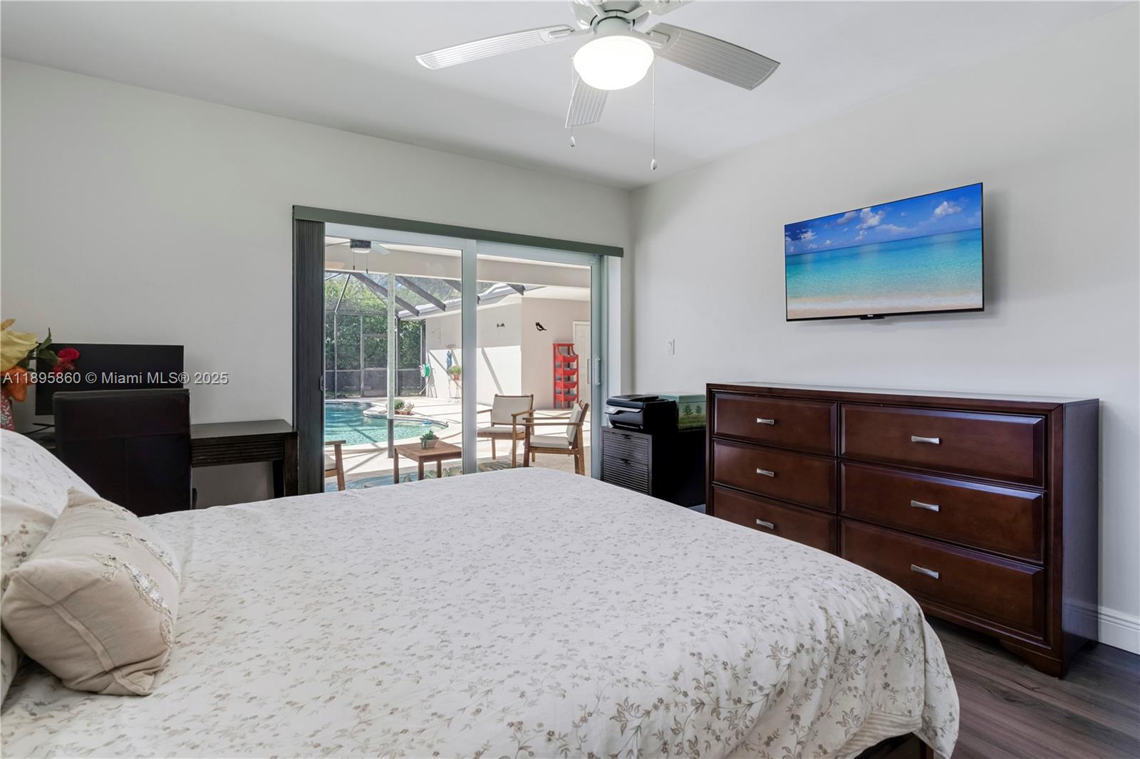 ESTELLE LAWRENCE HOMES - Residential