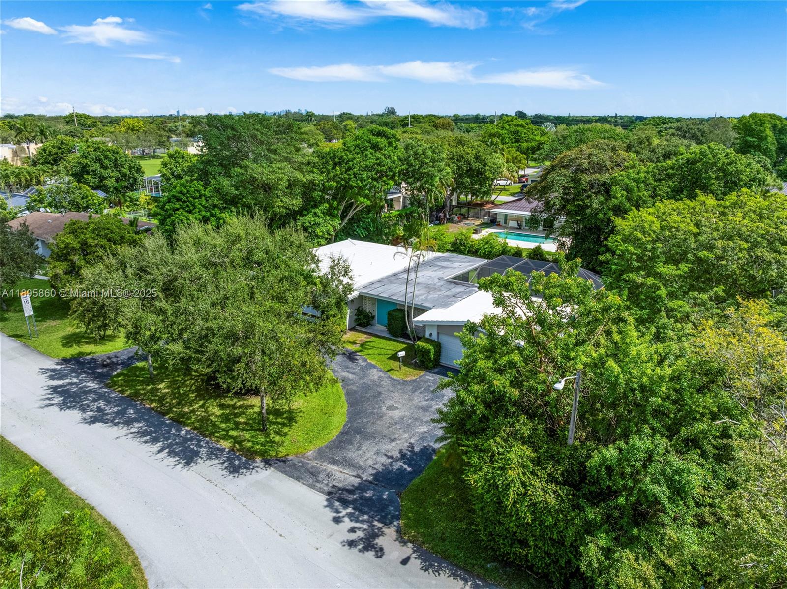 ESTELLE LAWRENCE HOMES - Residential