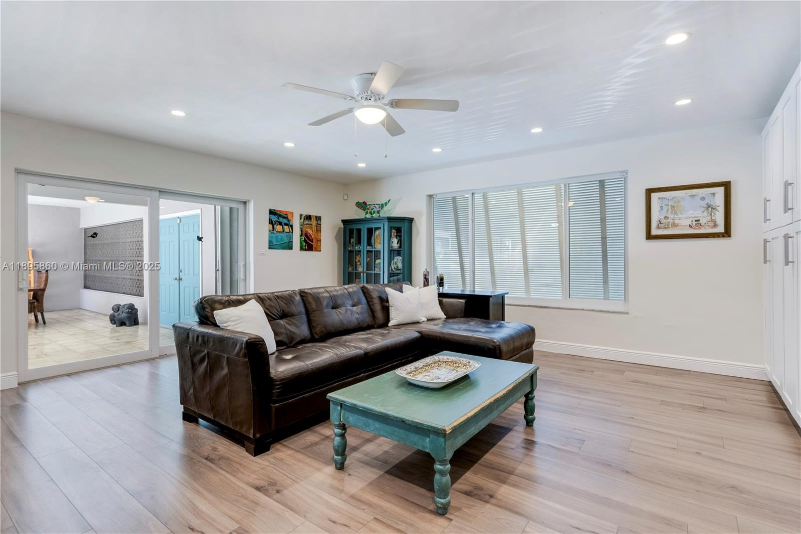 ESTELLE LAWRENCE HOMES - Residential