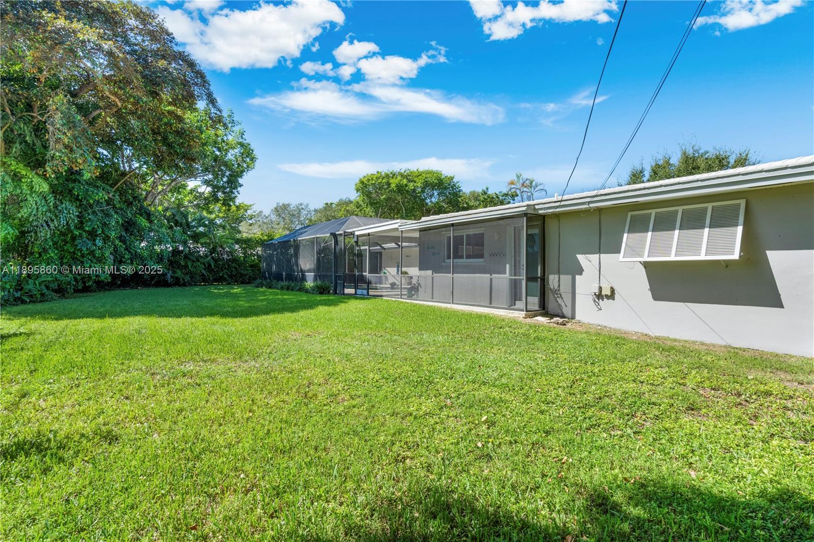 ESTELLE LAWRENCE HOMES - Residential