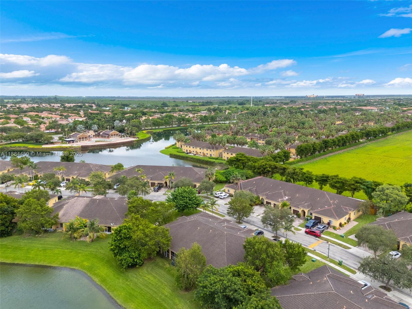 VENTURA AT MALIBU BAY - Residential